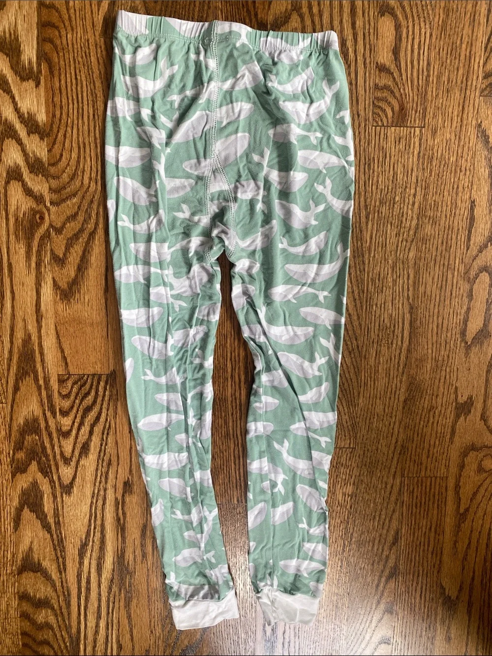 Sweet Bamboo whale print two piece bamboo pajama set, size 8. Excellent cond